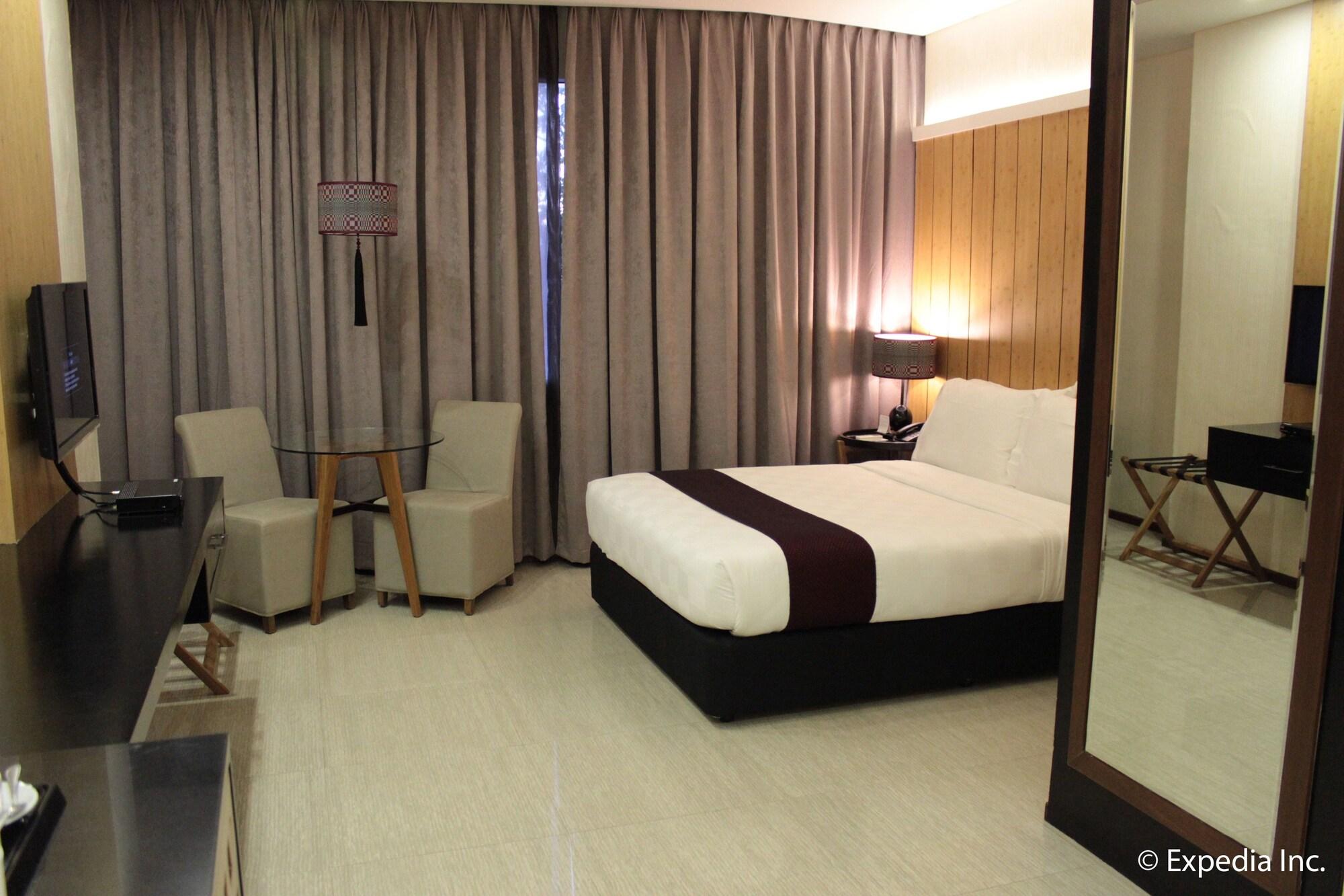 One Vittoria Hotel Vigan Exterior photo