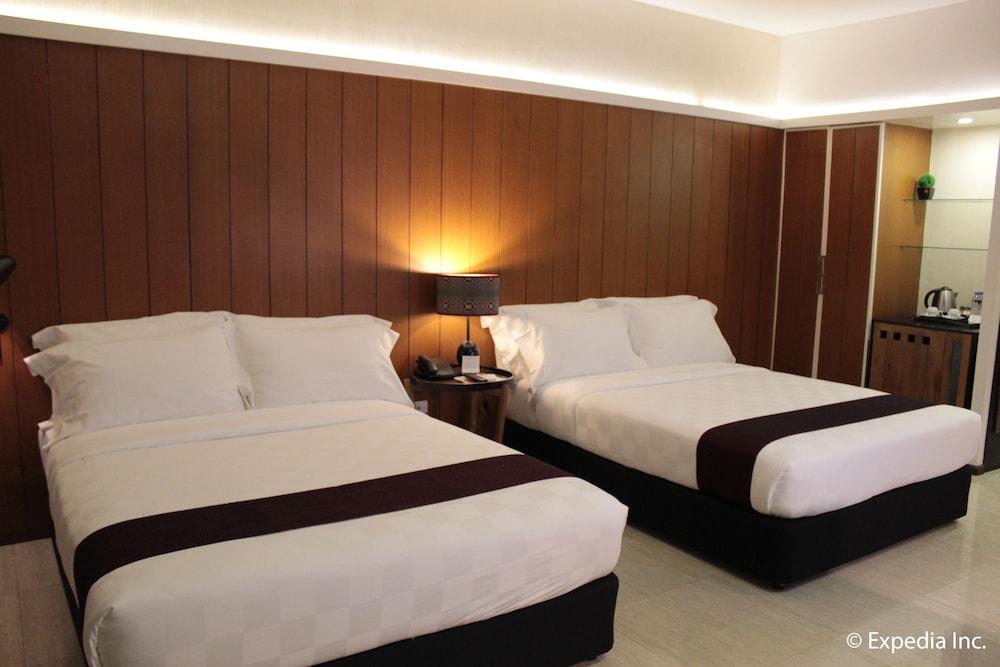 One Vittoria Hotel Vigan Exterior photo